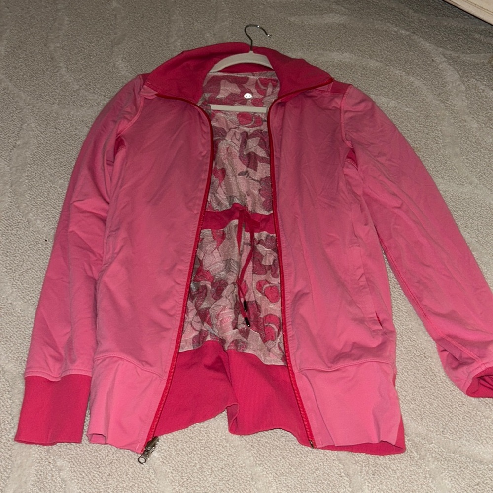 LULULEMON pink reversible zip up